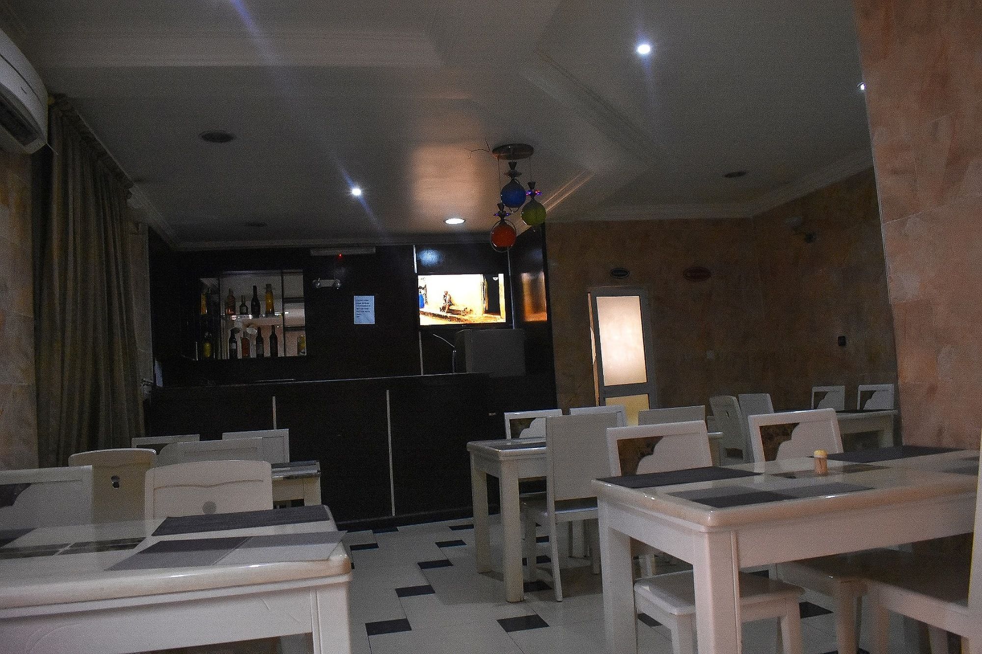 杜布里纳套房酒店 Festac Town 外观 照片